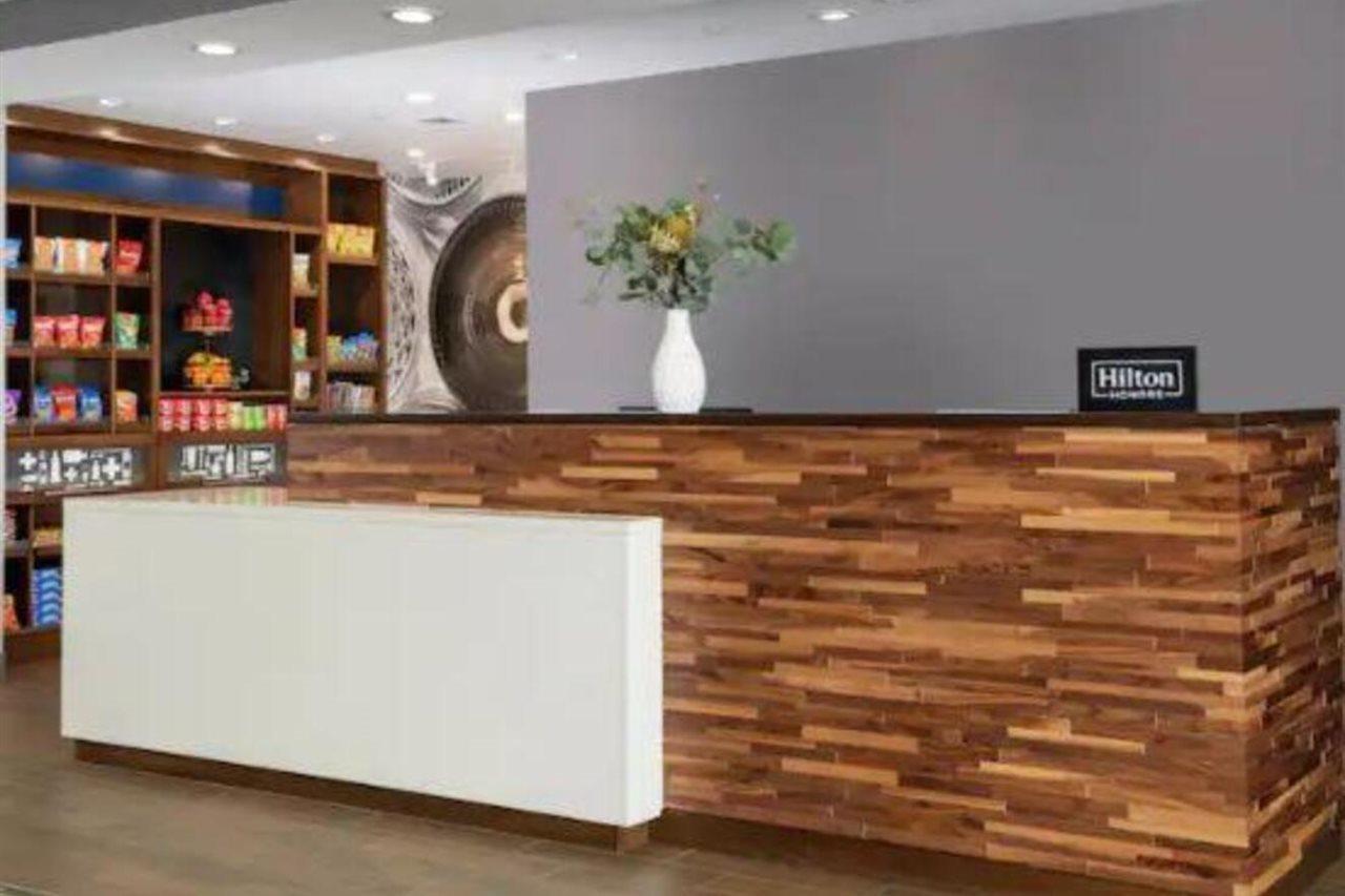 Hampton Inn นีดเดิลส์ ภายนอก รูปภาพ