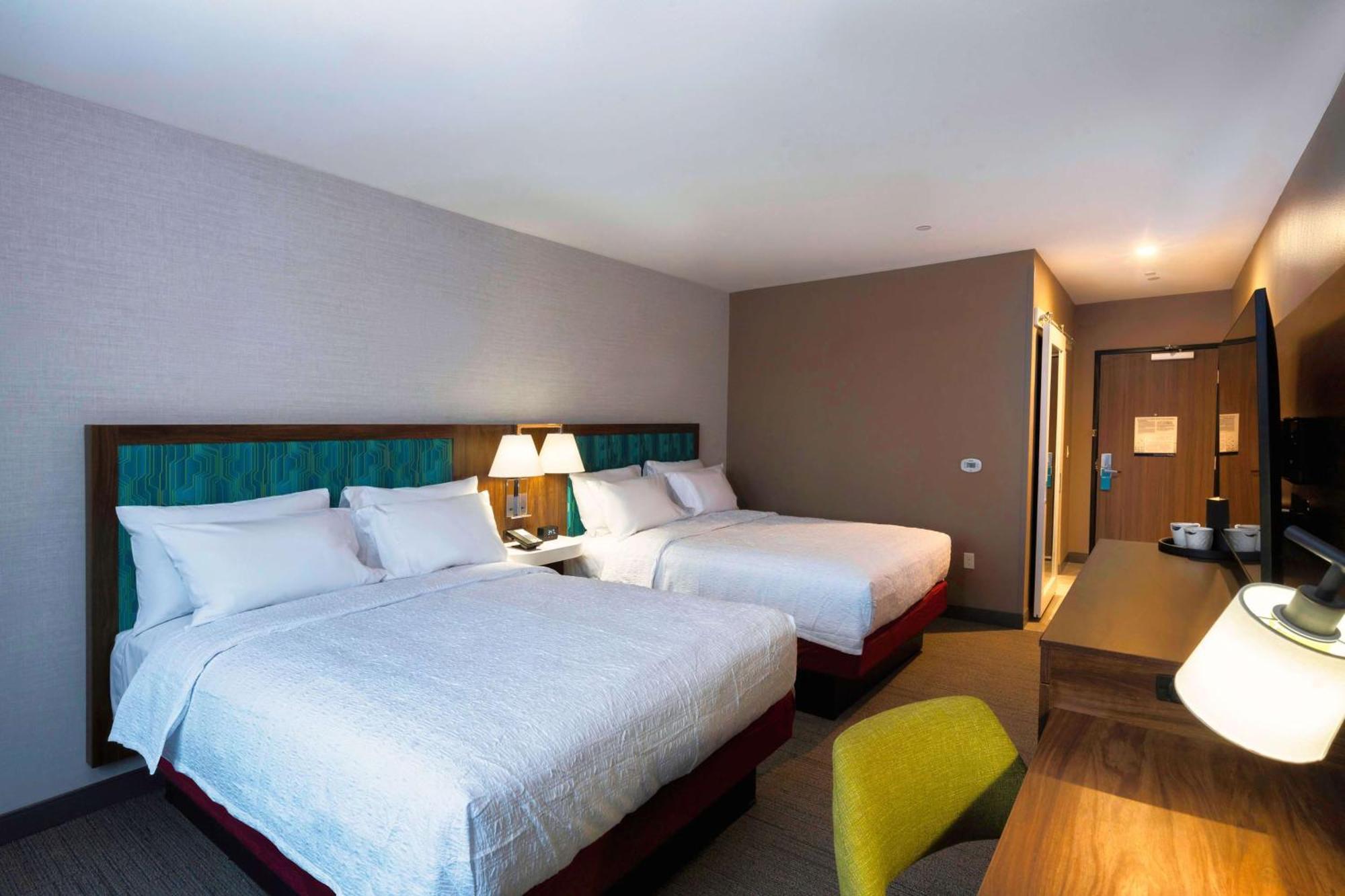 Hampton Inn นีดเดิลส์ ภายนอก รูปภาพ