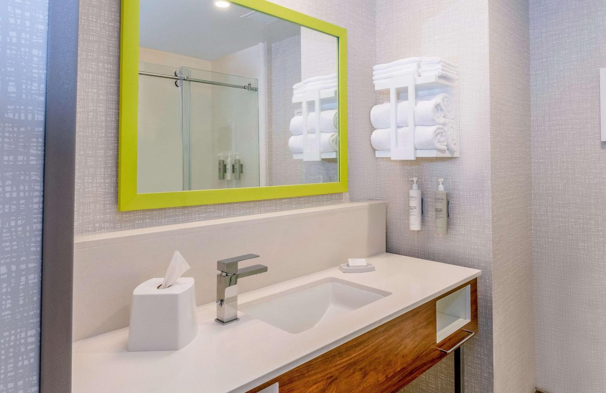 Hampton Inn นีดเดิลส์ ภายนอก รูปภาพ